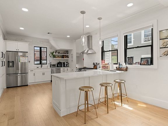 2nd image of 23 Jaques St #2