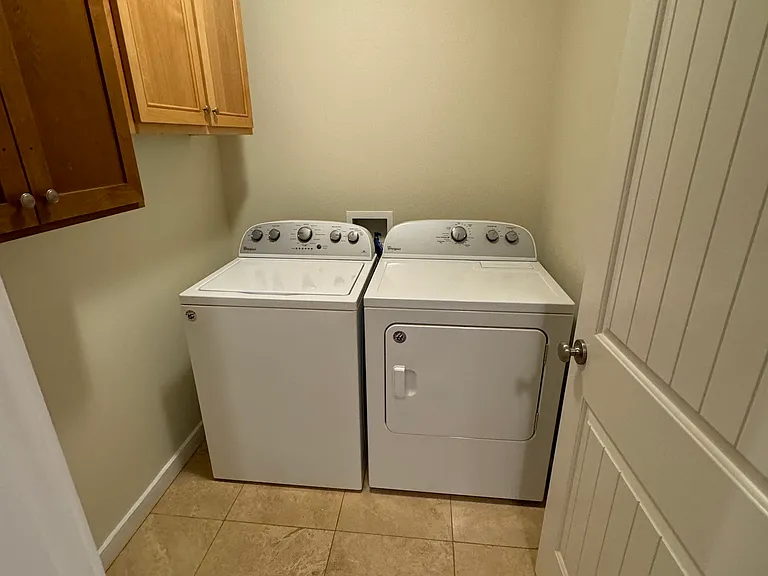 450 SE Park Ave — Photo 11