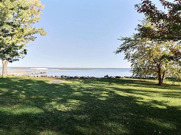 4th image of 44138 Rush Lake Ln