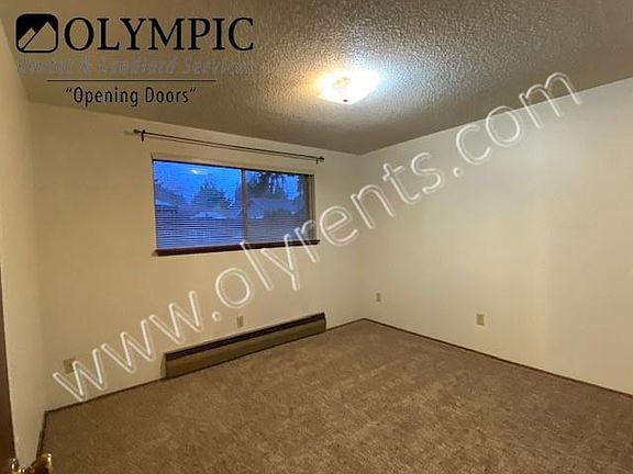 5th image of 905 Oakcrest Dr SE