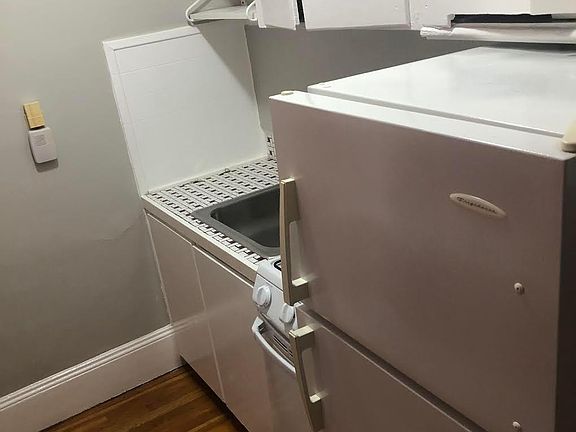 4th image of 72 Revere St #41F