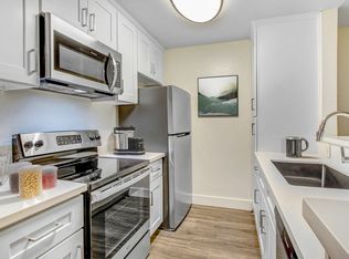 Zelzah Court, Northridge, CA 91325
