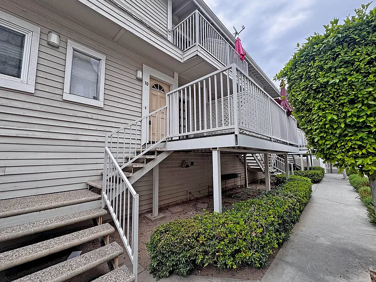 72 S Greenwood Ave #10 — Photo 2