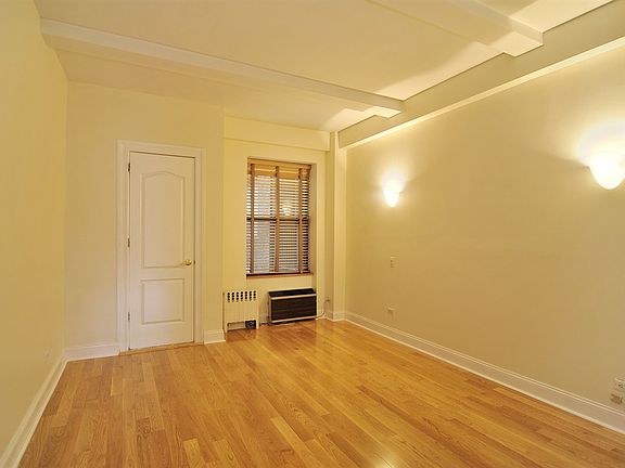 4th image of 116 W 72nd St APT 7A