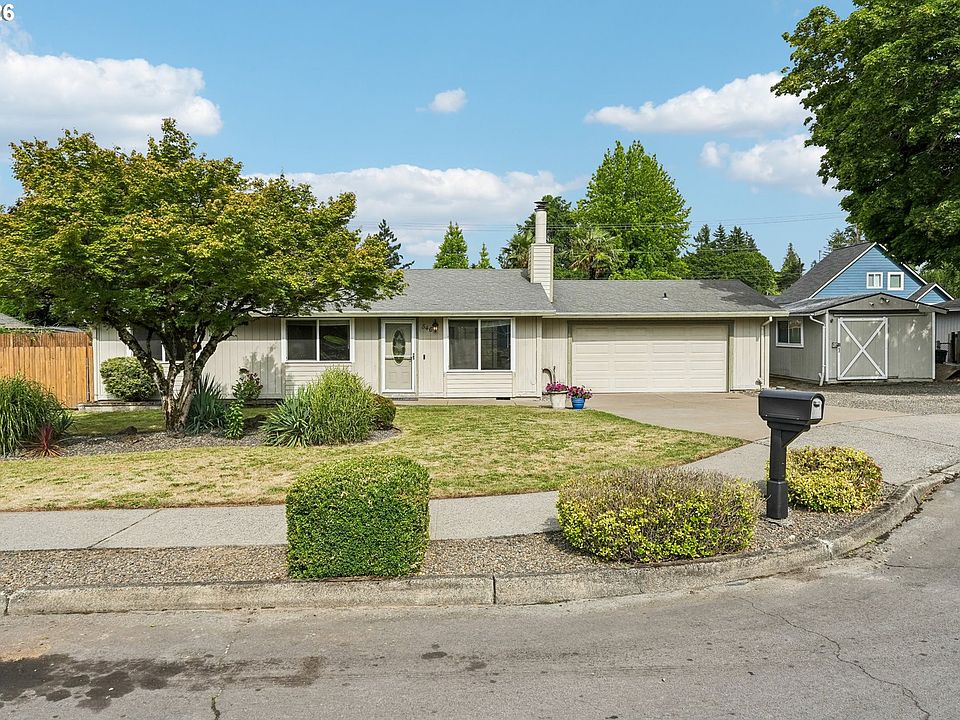 1st image of 546 SE Paropa Pl