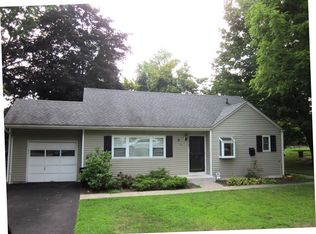 5 Laurie Rd, Cortlandt Manor, NY 10567