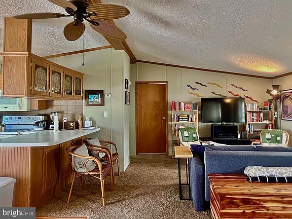 3rd image of 5 Enfield Ln