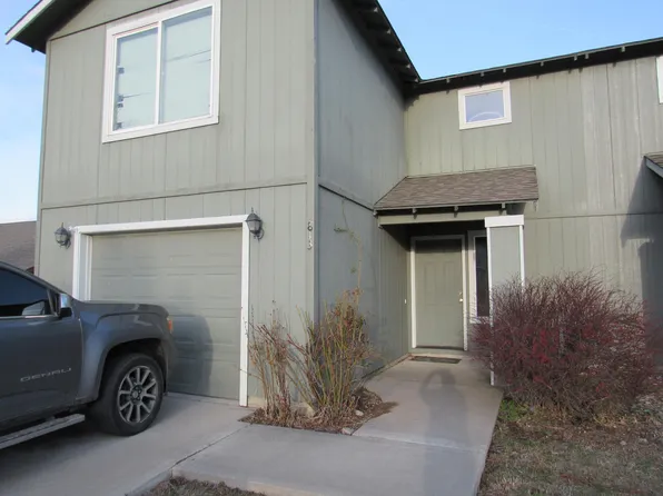 813 SE Kierra Pl, Madras, OR 97741