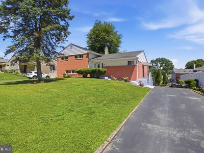 417 Foster Dr, Springfield, PA, 19064