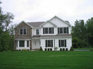 1 Antonia Dr, Niskayuna, NY 12309
