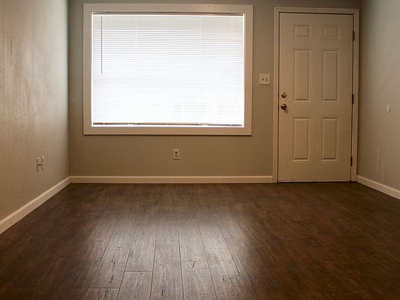 4th image of 515 E Carlisle Ave APT 3