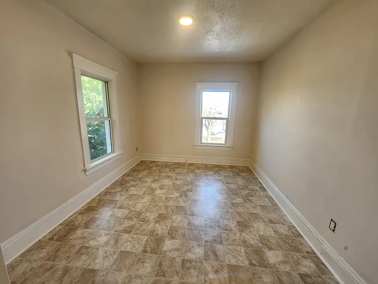 609 Griswold St #2 — Photo 5