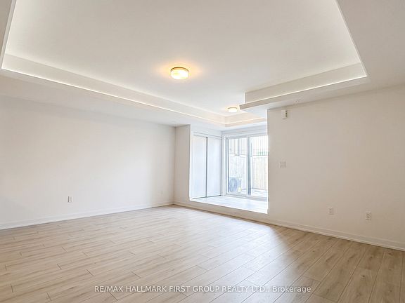 3rd image of 25 Palace St #P32