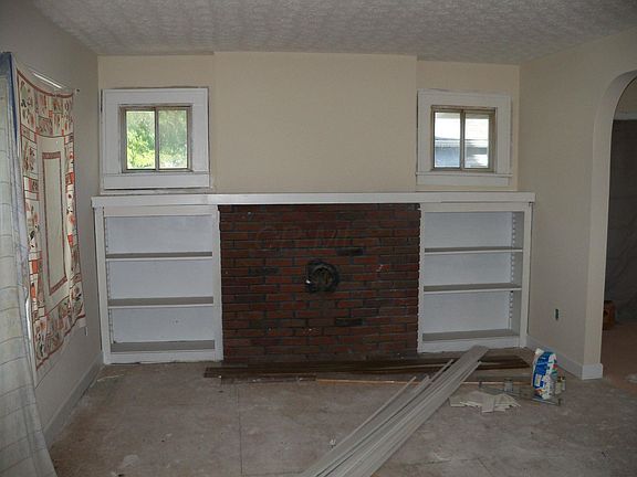 3rd image of 2994 Clevelawn Ct