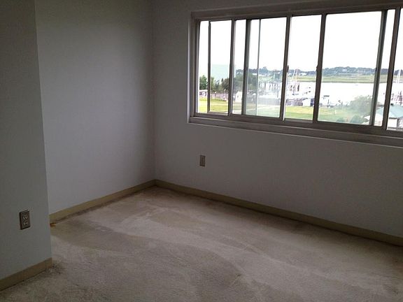 2nd image of 200 Cove Way Unit 303