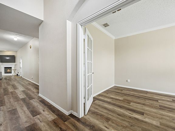 2nd image of 838 Dalmalley Ln
