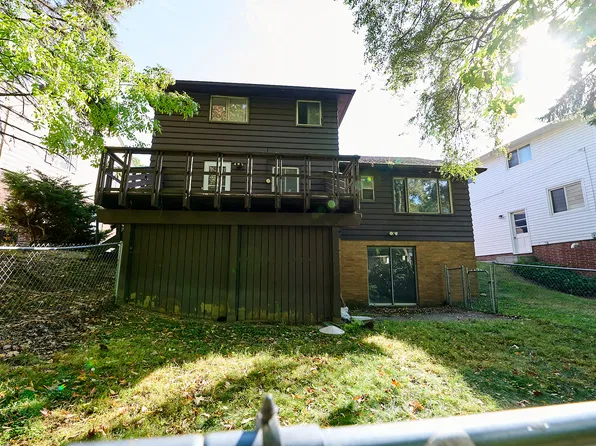 23805 Greenwood Rd, Euclid, OH 44117