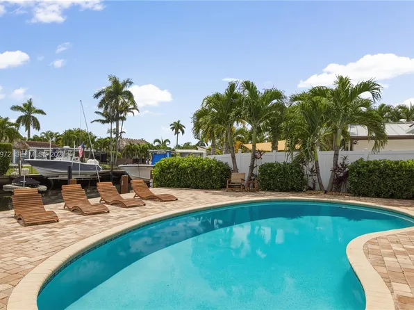 800 SE 3rd Ter, Pompano Beach, FL 33060