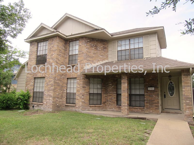 1st image of 8901 Woodlake Dr