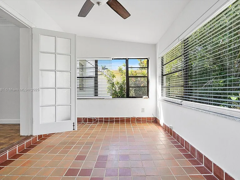 8826 Emerson Ave — Photo 12