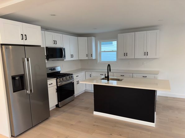 30 Ridgeway Ave