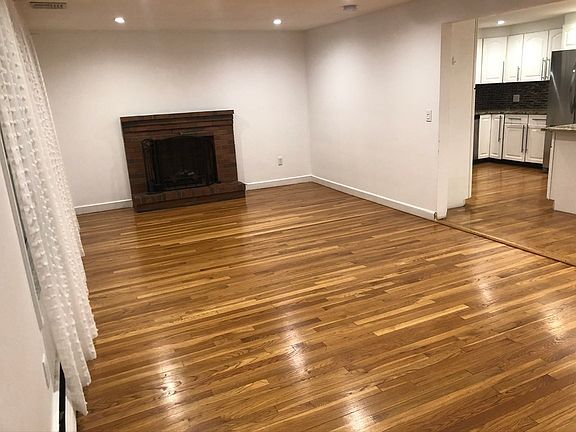 4th image of 456 Washington Ave #1