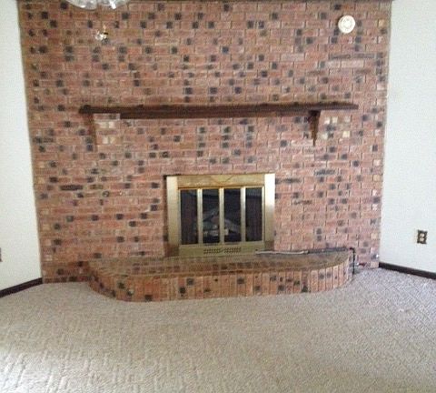 5th image of 3207 Camelot Dr