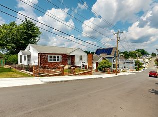 35 S Irving St, Revere, MA 02151
