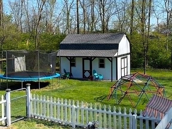 Backyard Fenced area