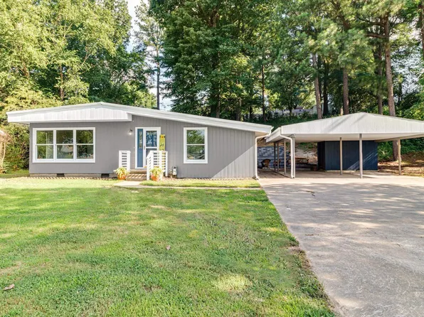 1804 Woodland Dr, Paragould, AR 72450