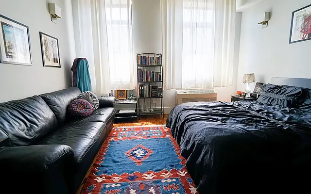 Rented by City Vista Inc | media 49