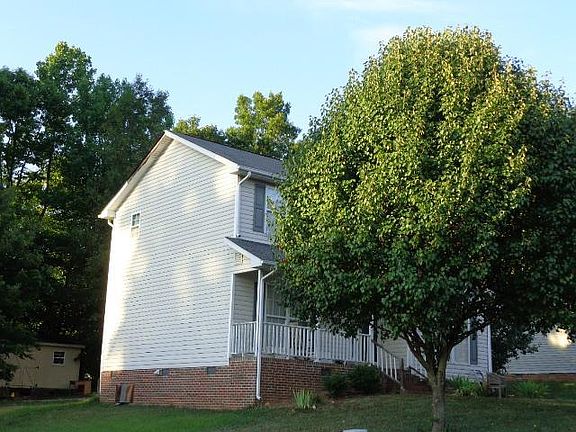 2nd image of 4103 Sunbury Dr