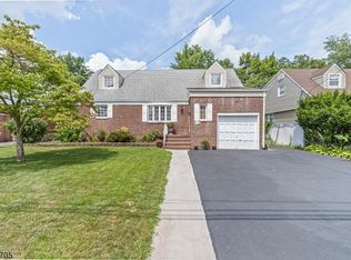 40-01 Brookside Ave, Fair Lawn, NJ 07410