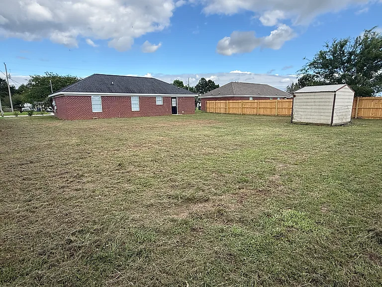 14287 Lexington Dr — Photo 4