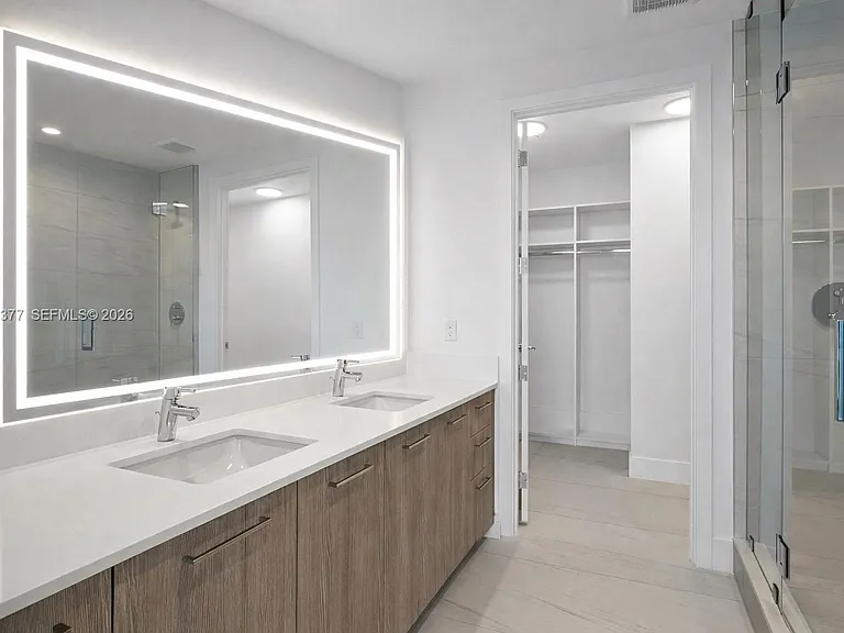 151 N Seabreeze #1003-E-1003 — Photo 25