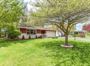 609 Oak Dr, Waterford, WI 53185