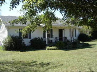 11 Meadow Ln, Winterville, GA 30683