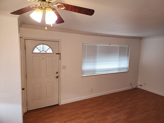 3rd image of 9020 Montoya St APT 4