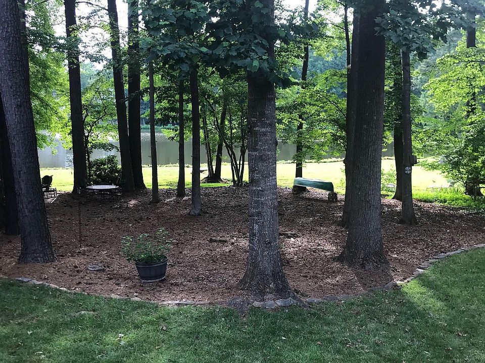 2nd image of 7405 Valley Run Dr
