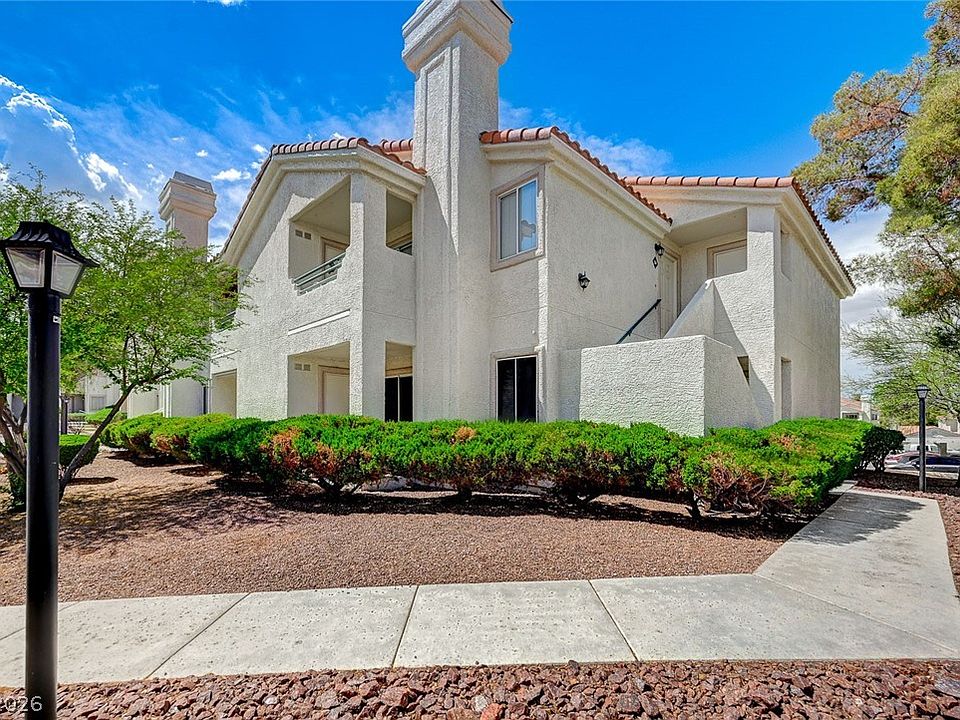 1st image of 7905 Lago Vista Ln Unit 203
