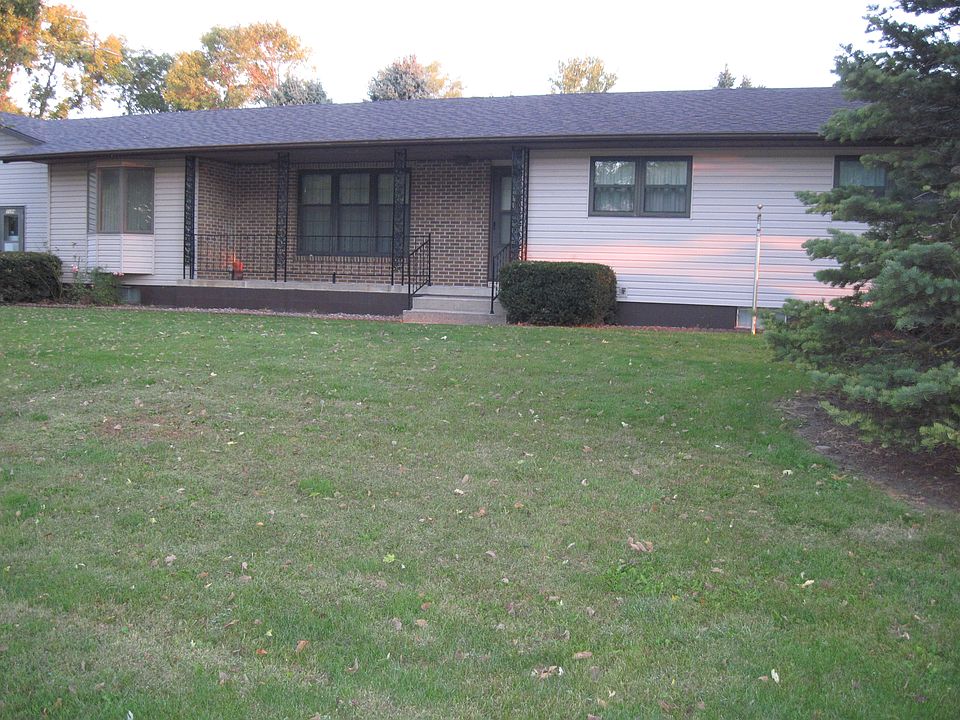 2nd image of 1104 Lucas St