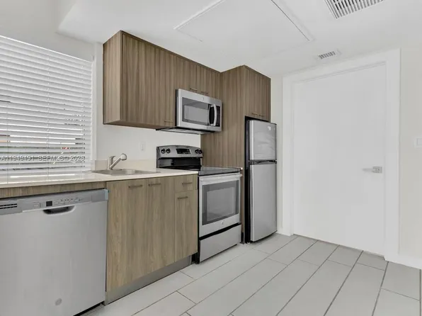 740 Meridian Ave, Miami Beach, FL