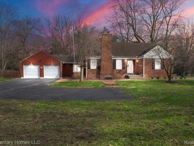 24162 Gleneyrie Dr, Southfield, MI, 48033