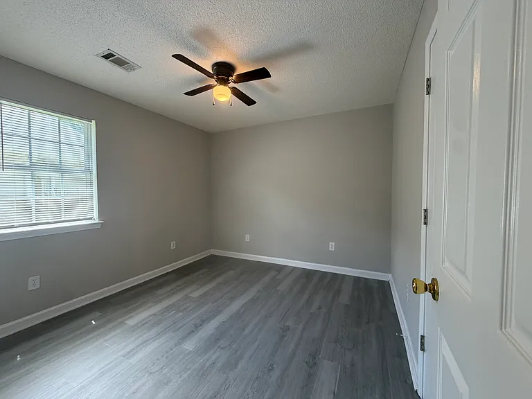 108 Linda Kay Ct — Photo 8