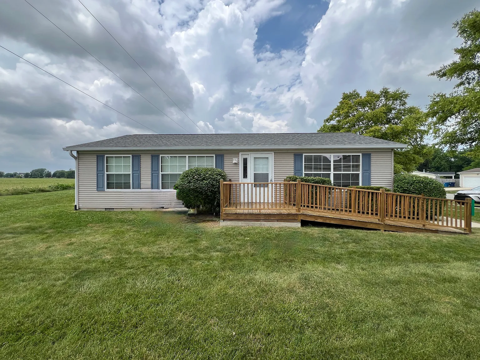 3 bed, 1188 sqft, $1,800 — Photo 1