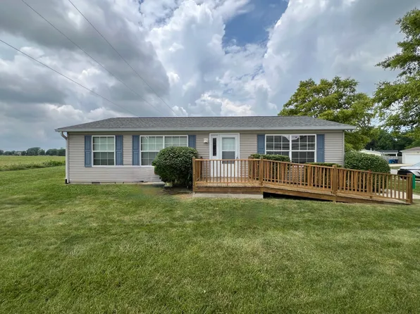 135 Sunset Ct, Cicero, IN 46034