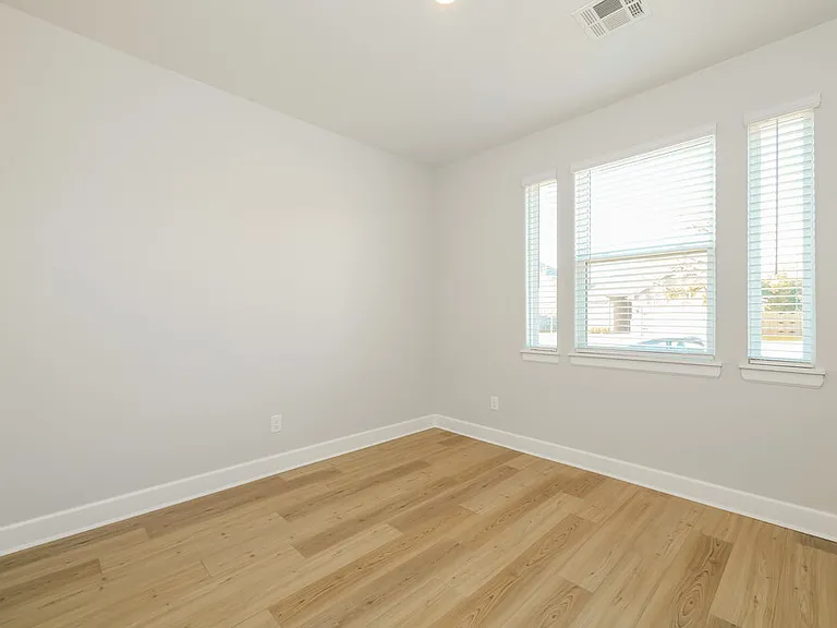 11909 SW 30th St — Photo 14