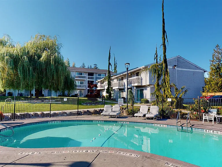 Northern Lights Apartments — Photo 48