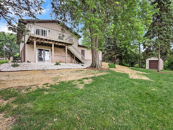 5th image of 3906 Rolling Hill Dr
