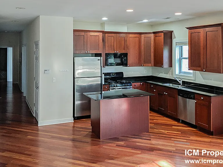 3118 N Racine Ave #3 — Photo 2